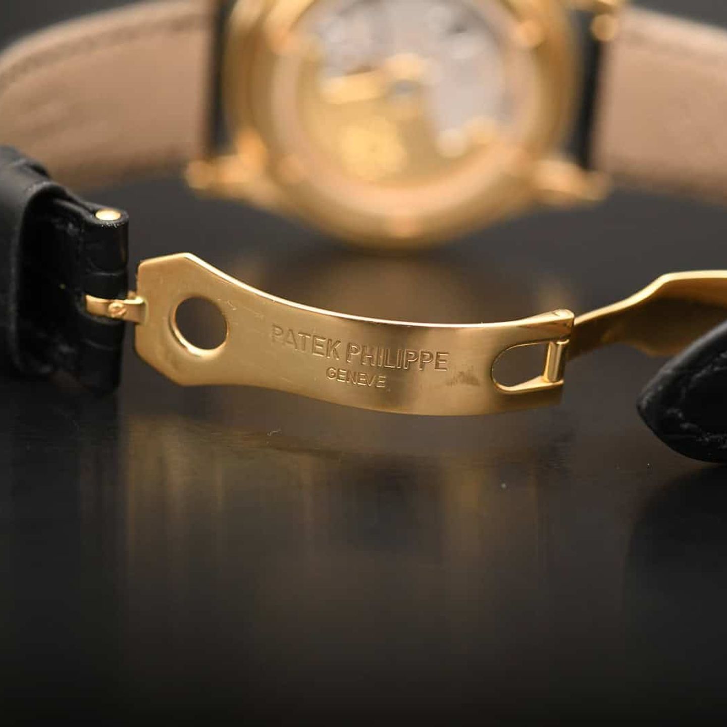 Patek Philippe Annual Calendar 5146J (2008) - Grey dial 40 mm Yellow Gold case (12/16)