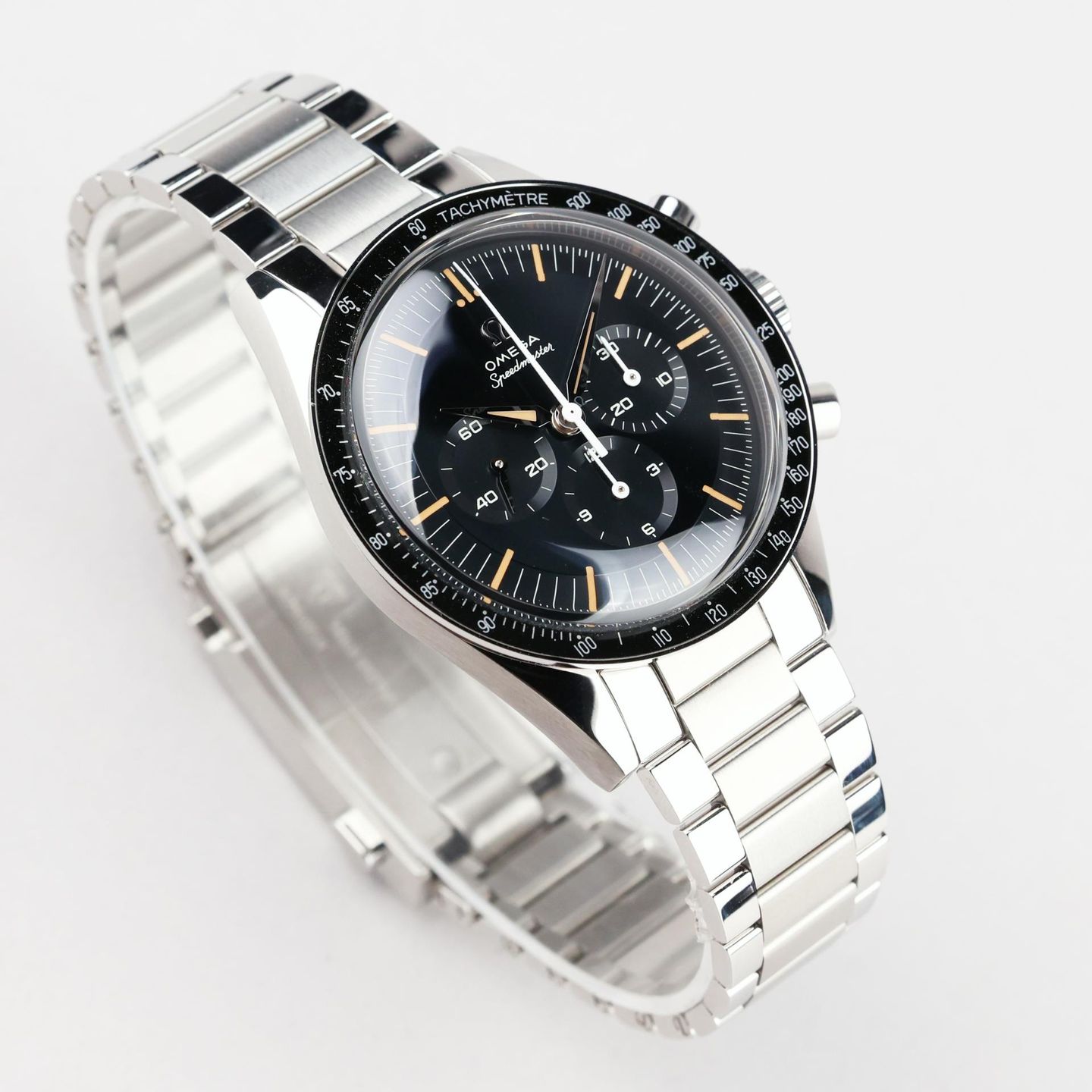 Omega Speedmaster 310.30.40.50.06.001 - (2/8)