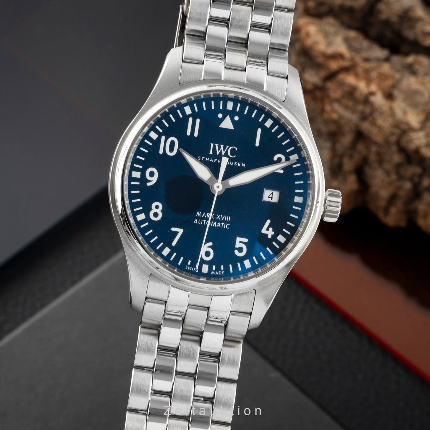 IWC Pilot Mark IW327016 (Unknown (random serial)) - Blue dial 40 mm Steel case (1/8)