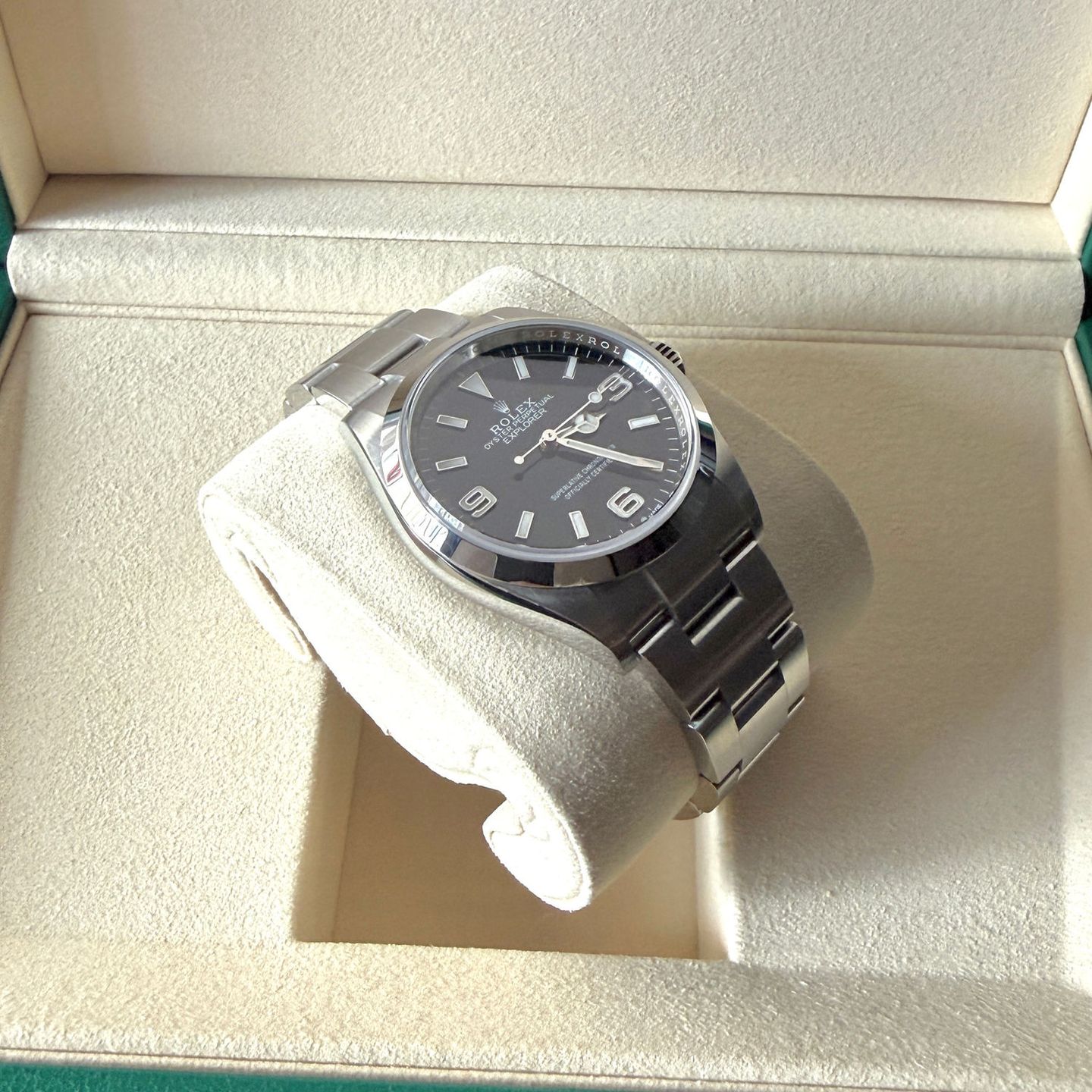 Rolex Explorer 124270 - (5/7)