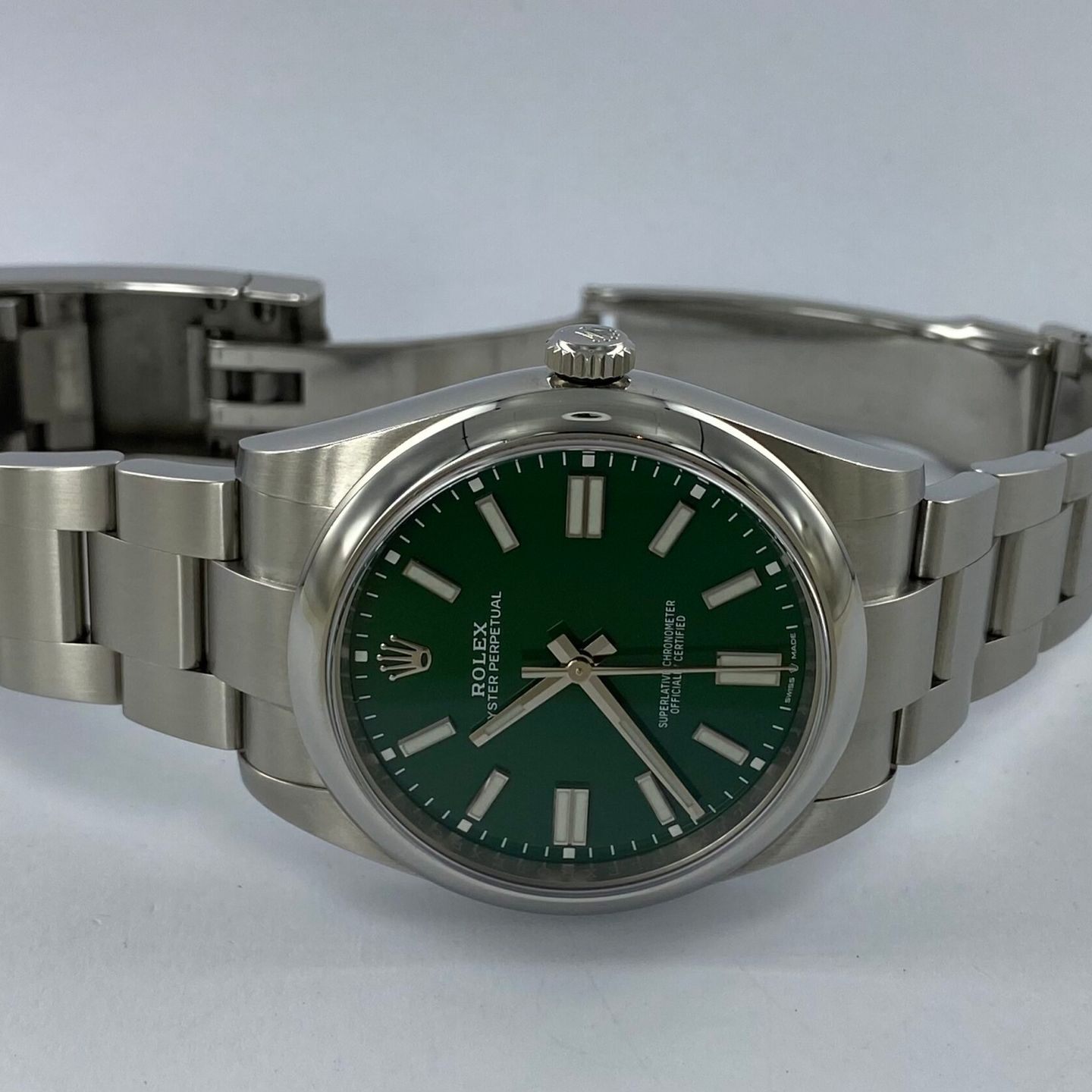 Rolex Oyster Perpetual 41 124300 (2020) - Green dial 41 mm Steel case (2/8)