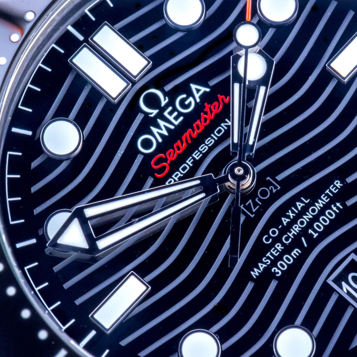 Omega Seamaster Diver 300 M 210.30.42.20.01.001 (Onbekend (willekeurig serienummer)) - Zwart wijzerplaat 42mm Staal (2/8)