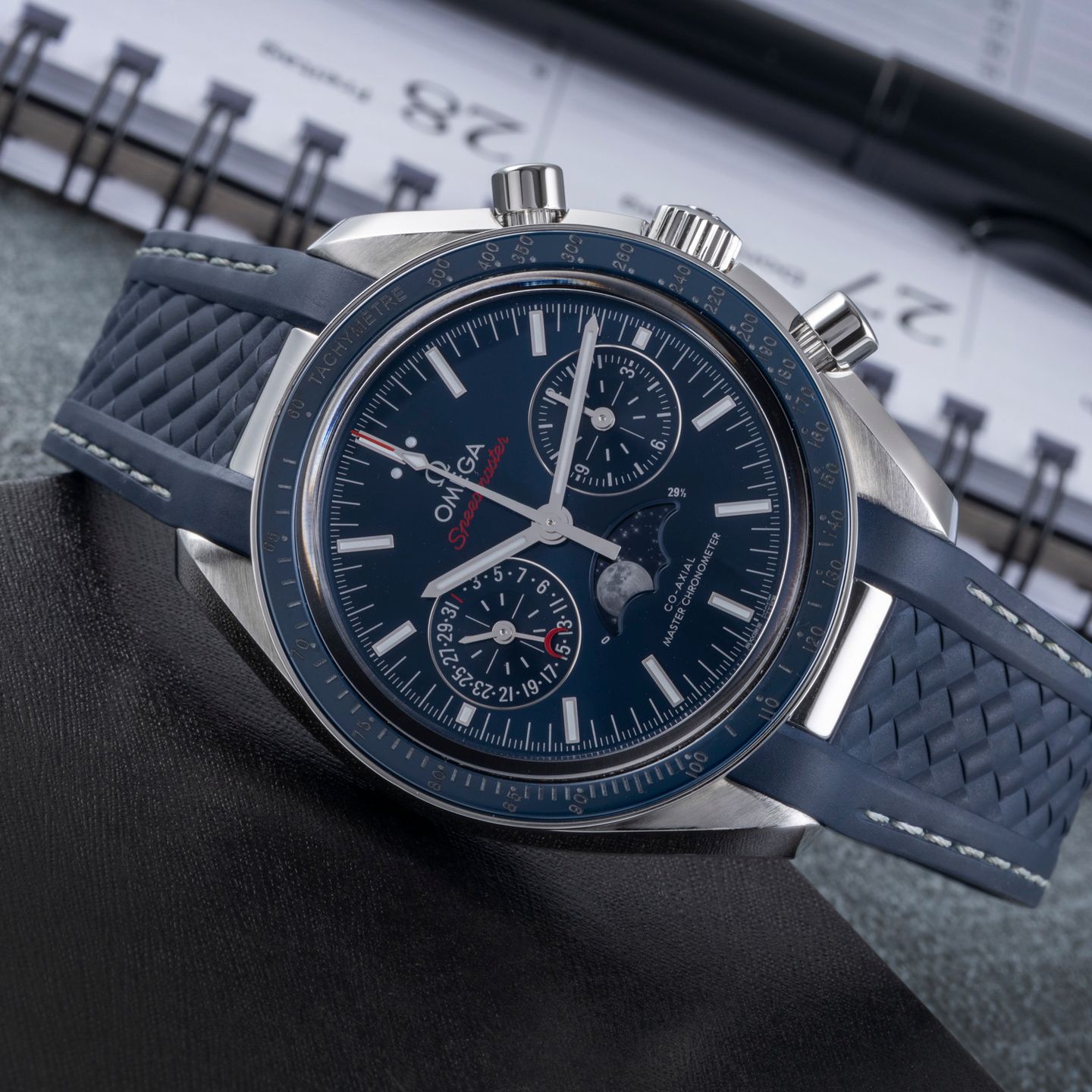 Omega Speedmaster Moonphase 304.33.44.52.03.001 - (2/8)