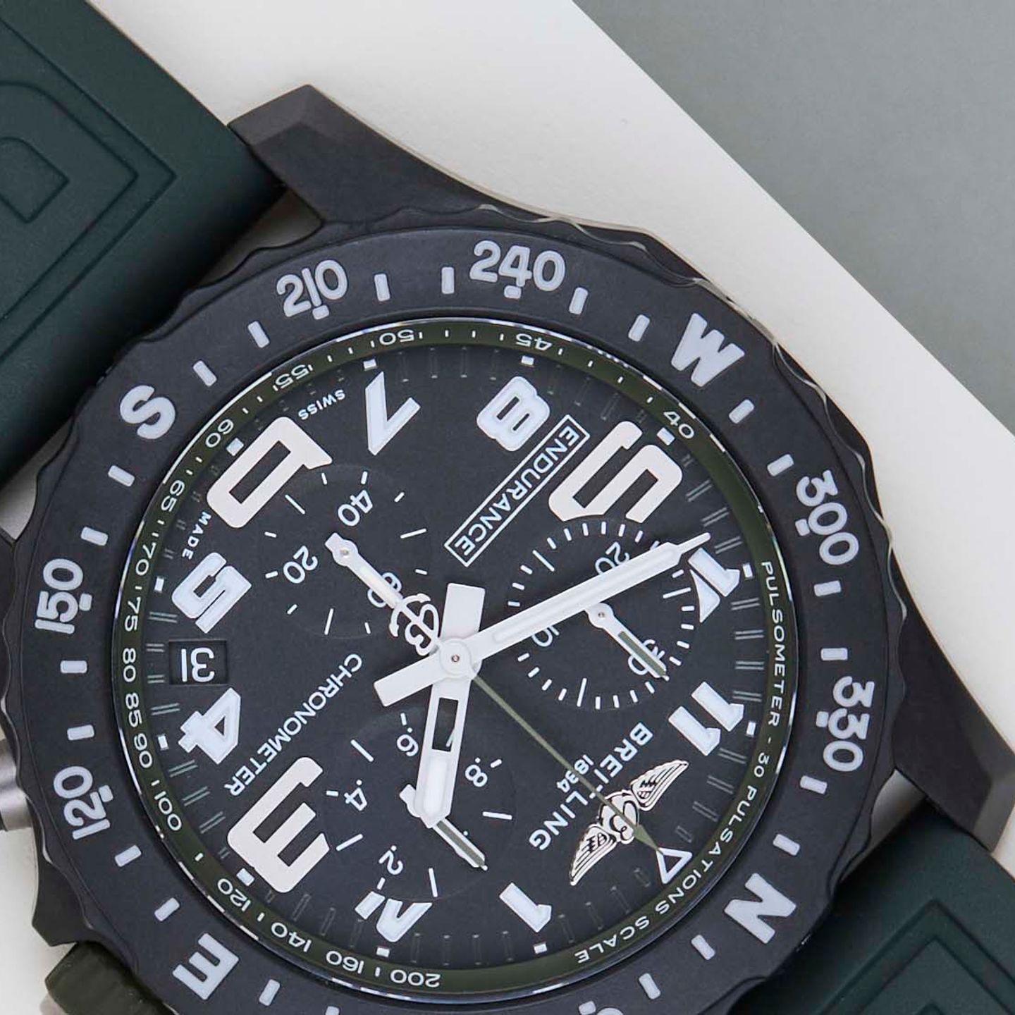 Breitling Endurance Pro X82310 (2022) - Black dial 44 mm Plastic case (4/8)
