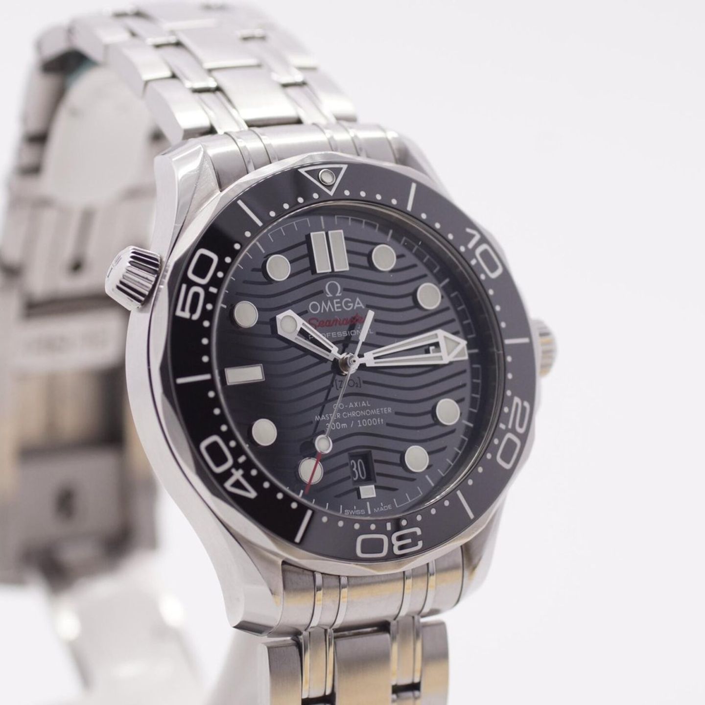 Omega Seamaster Diver 300 M 210.30.42.20.01.001 (2025) - Black dial 42 mm Steel case (3/8)