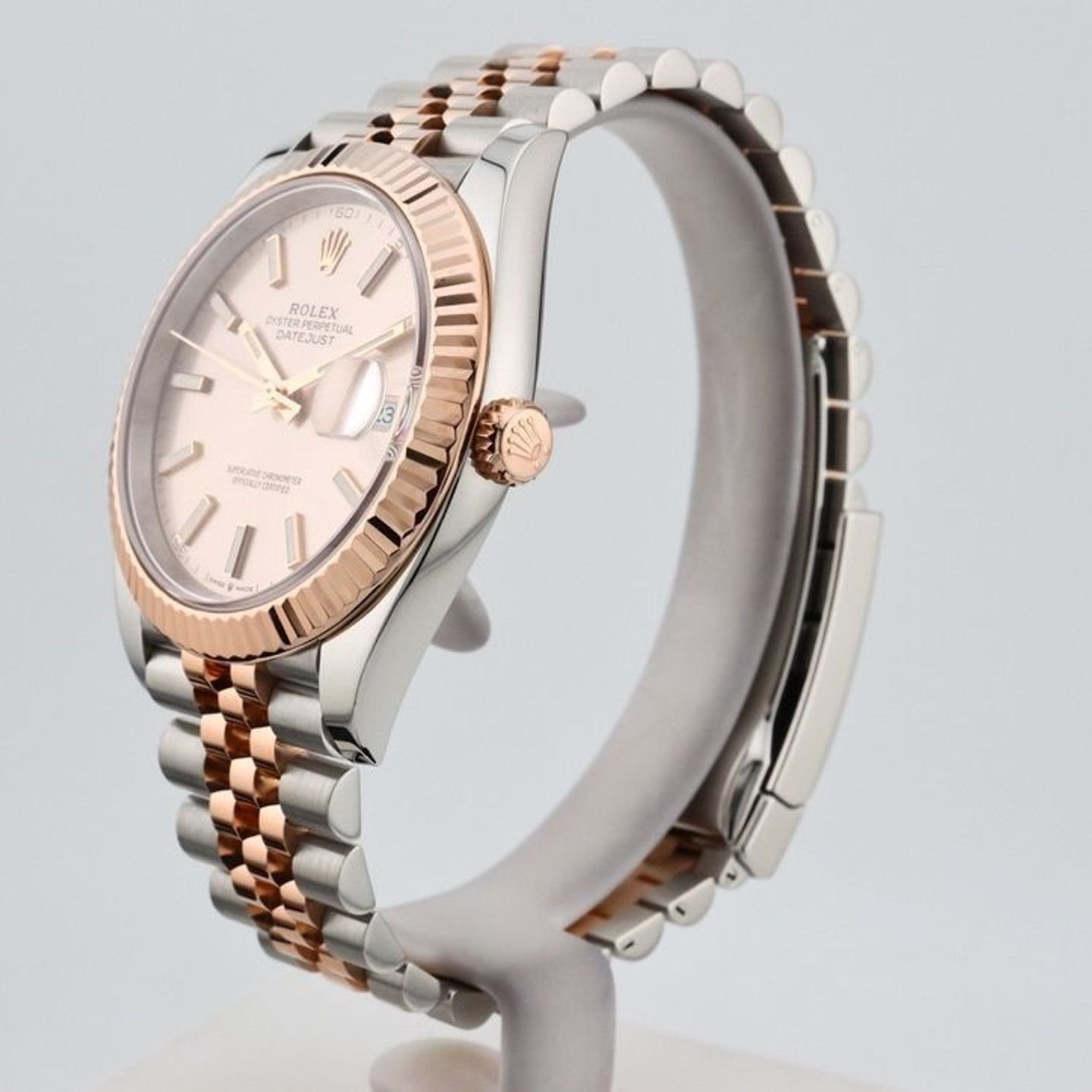 Rolex Datejust 41 126331 (2019) - Pink dial 41 mm Gold/Steel case (2/8)