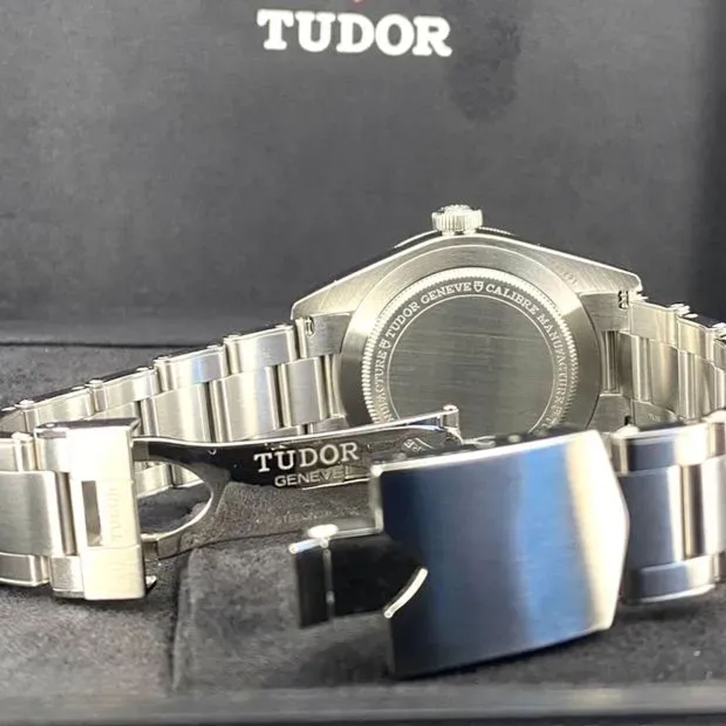 Tudor Black Bay Fifty-Eight 79030N (2024) - Black dial 39 mm Steel case (3/6)