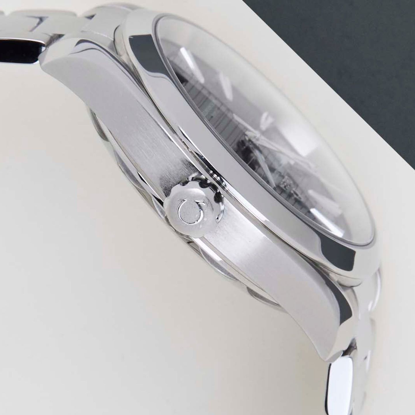 Omega Seamaster Aqua Terra 220.10.41.21.01.001 (2019) - Black dial 41 mm Steel case (8/8)