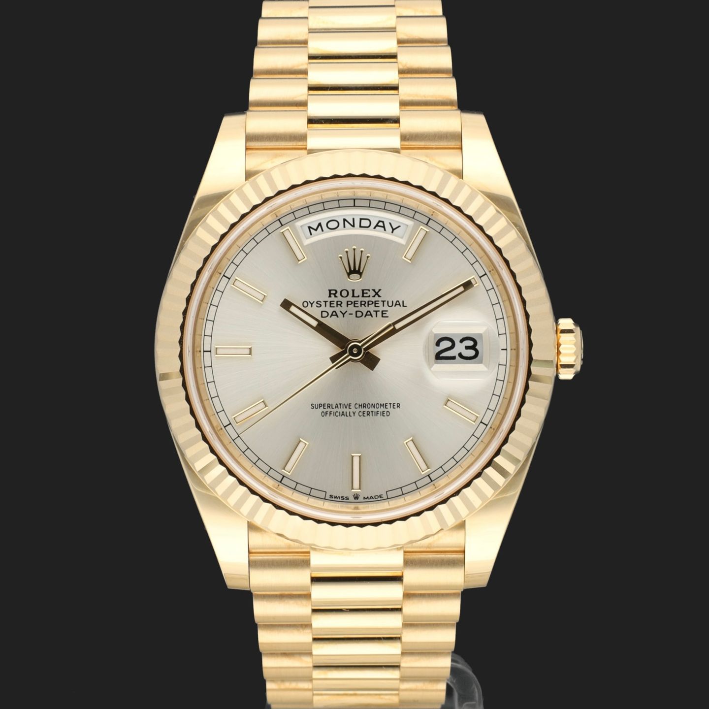 Rolex Day-Date 40 228238 (2023) - 40mm Geelgoud (3/8)