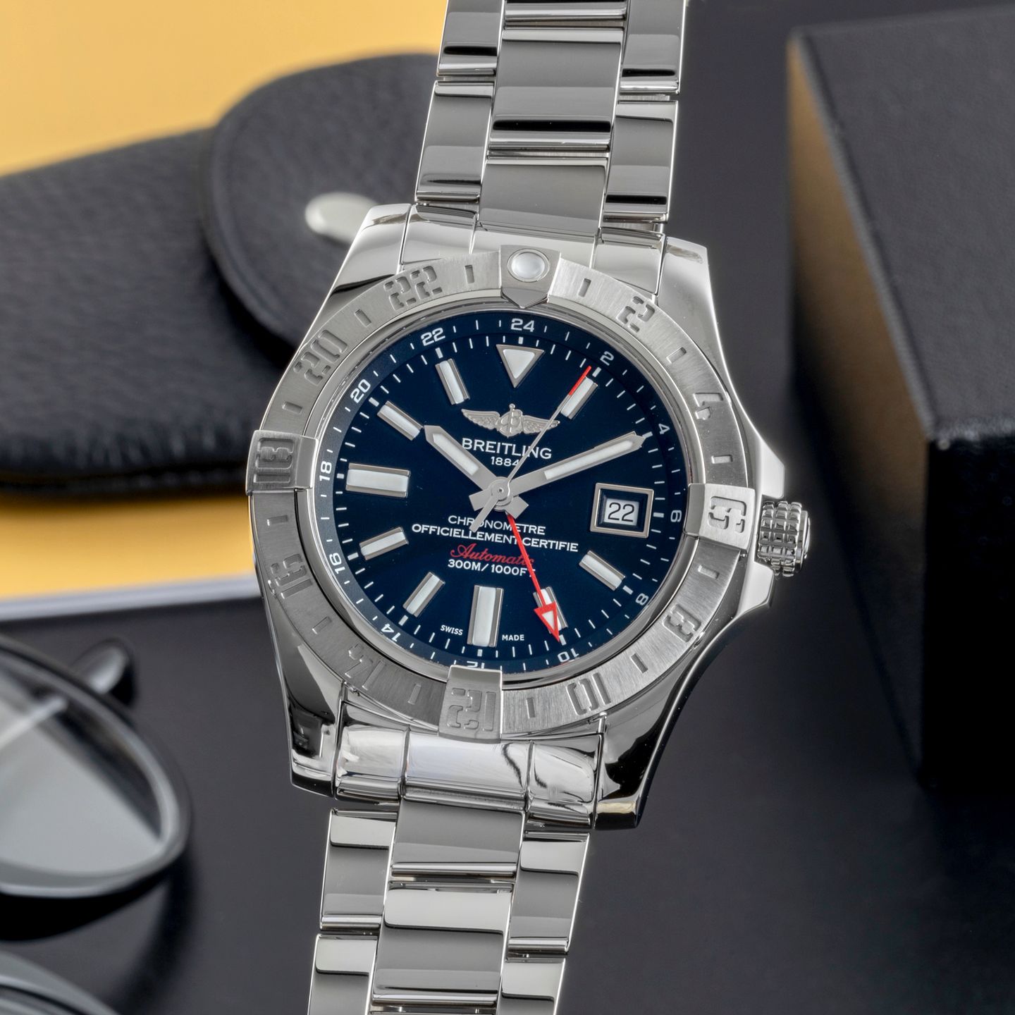 Breitling Avenger II GMT A32390111B1A1 - (3/8)