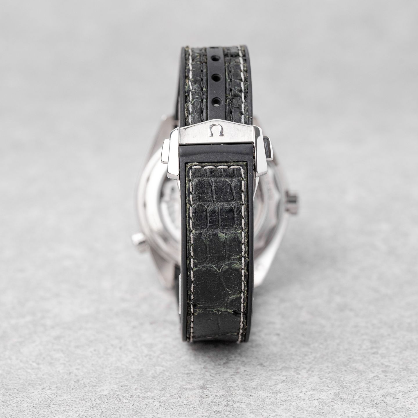 Omega Seamaster Planet Ocean 215.30.44.21.03.001 (2017) - Blue dial 44 mm Steel case (6/8)