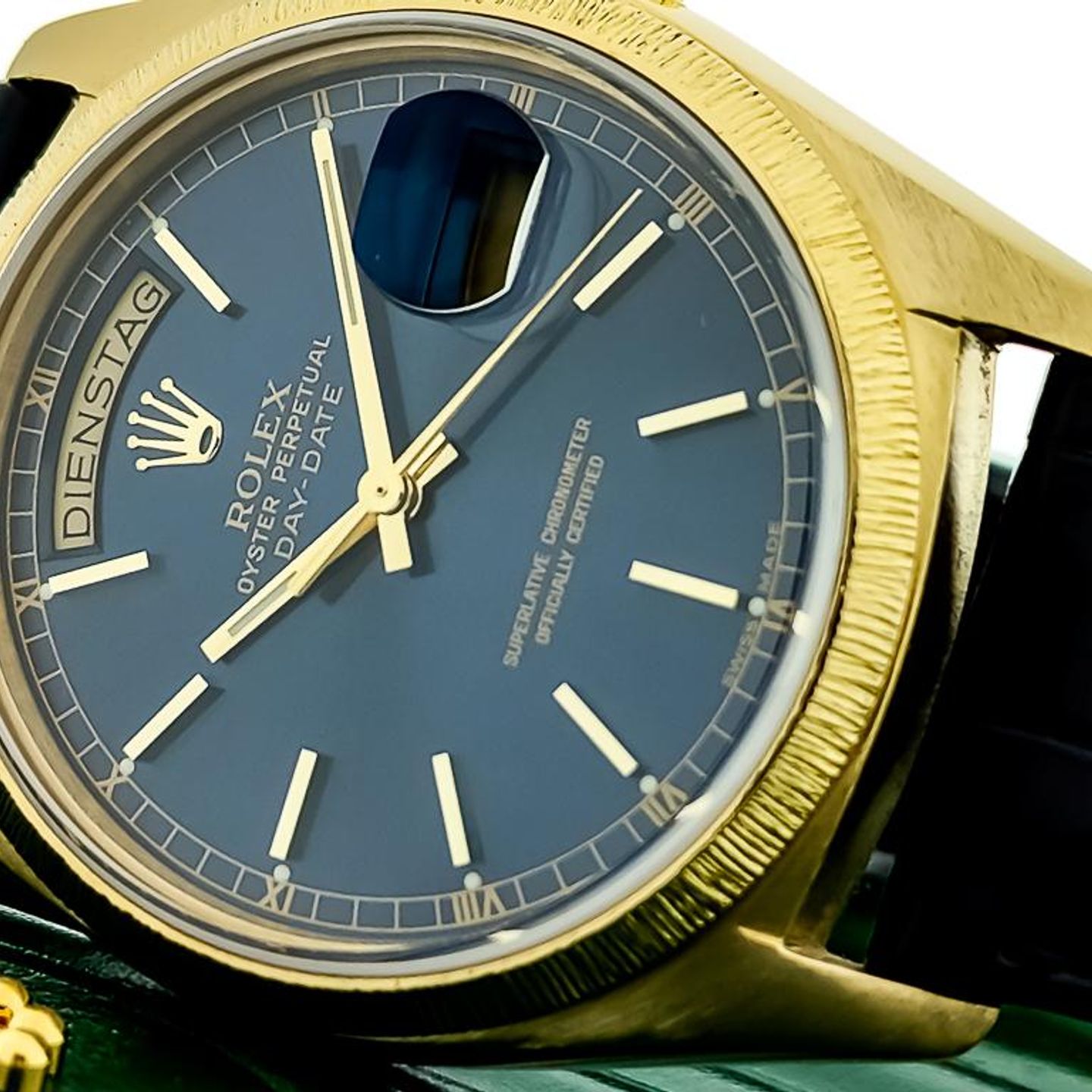 Rolex Day-Date 36 18078 (1979) - Blue dial 36 mm Yellow Gold case (7/8)