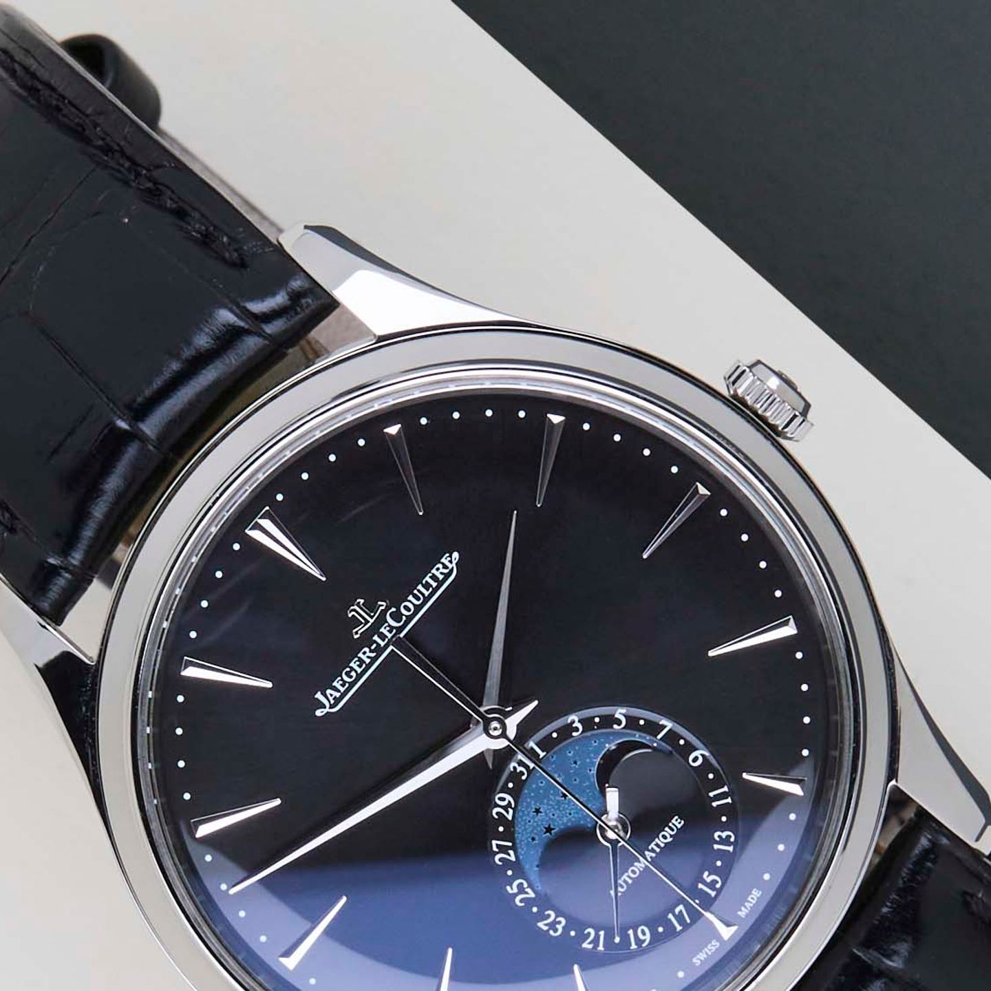 Jaeger-LeCoultre Master Ultra Thin Moon Q1368471 - (3/8)