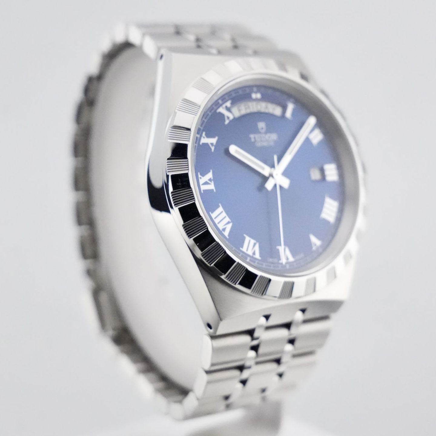 Tudor Royal 28600 - (8/8)