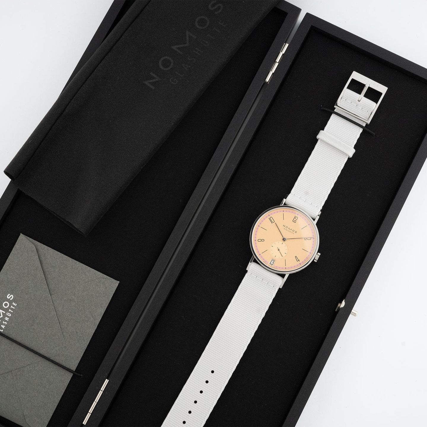 NOMOS Tangente 179.S21 (2024) - Roze wijzerplaat 38mm Staal (5/5)