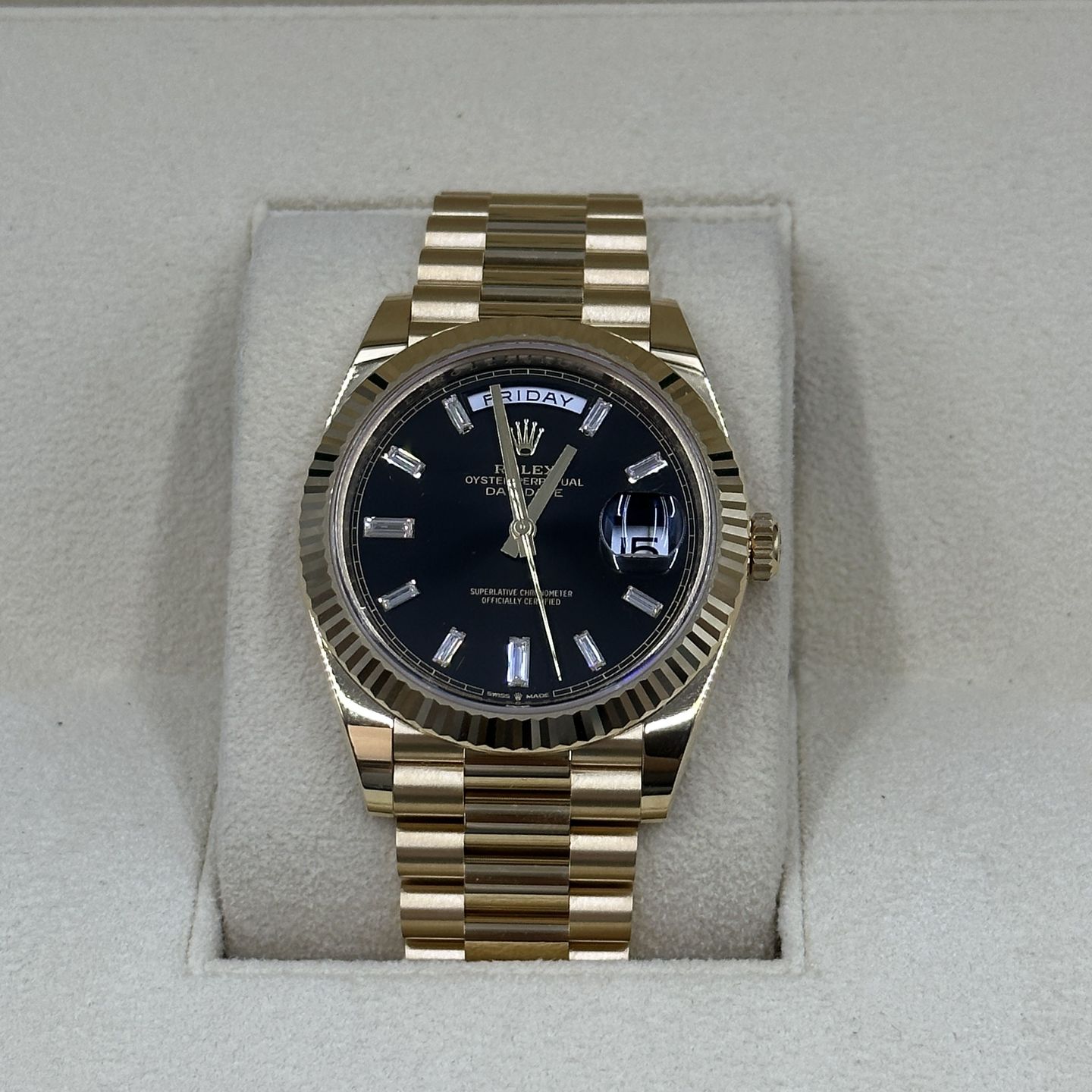 Rolex Day-Date 40 228238 (Onbekend (willekeurig serienummer)) - Zwart wijzerplaat 40mm Geelgoud (3/8)