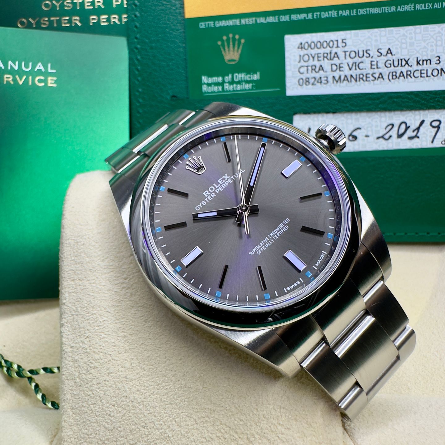 Rolex Oyster Perpetual 39 114300 (2019) - Grey dial 39 mm Steel case (1/8)