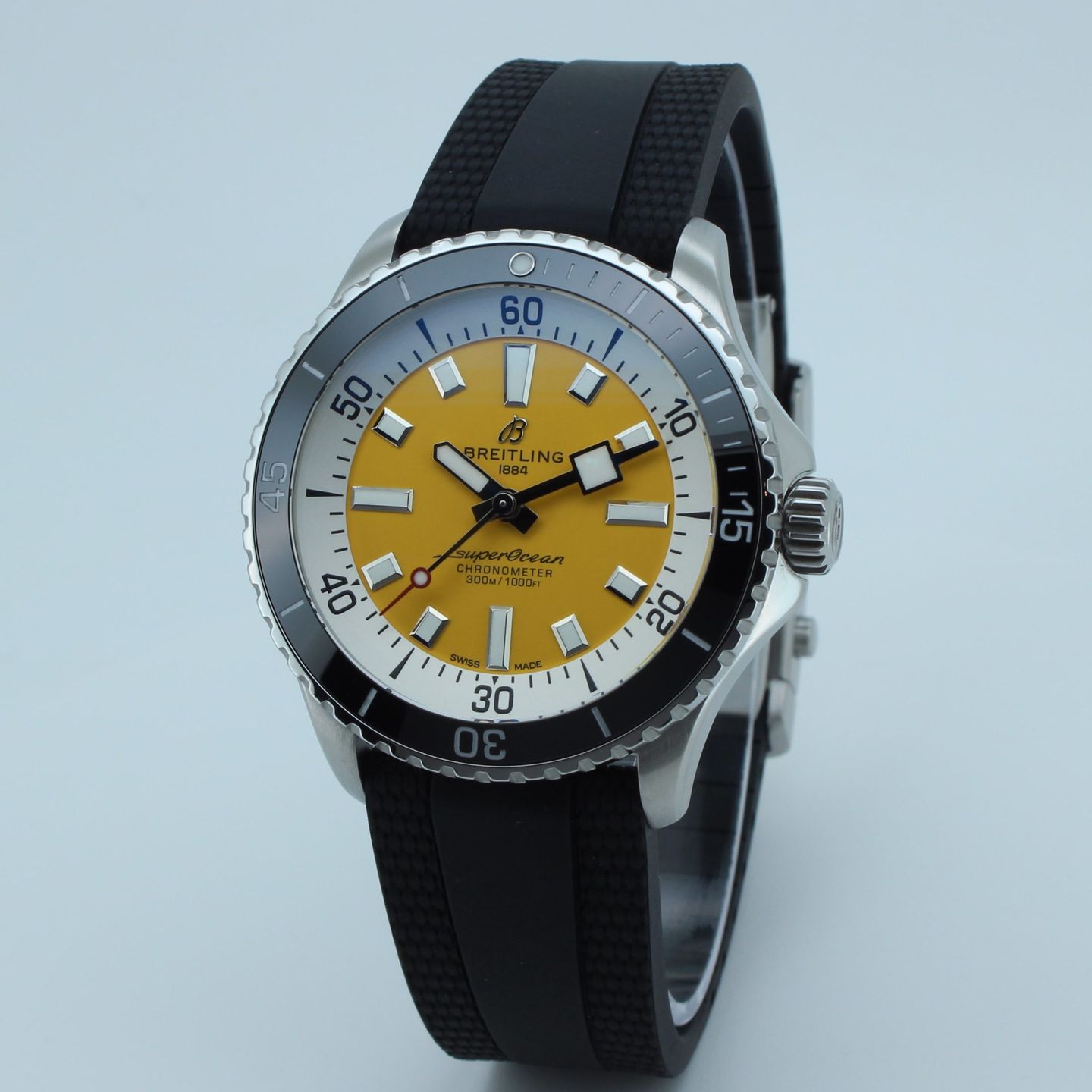 Breitling Superocean 42 A17375211I1S1 (2023) - Geel wijzerplaat 42mm Staal (1/8)