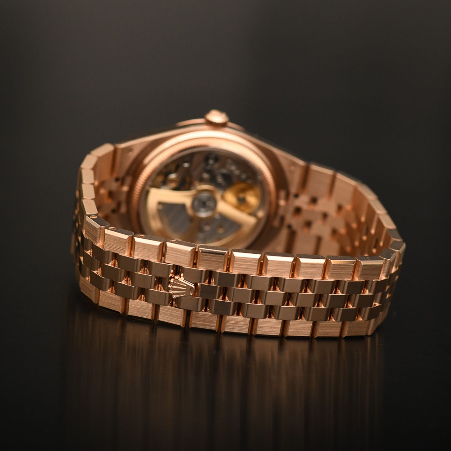 Rolex Land-Dweller 36 127235 (2025) - White dial 36 mm Rose Gold case (12/16)