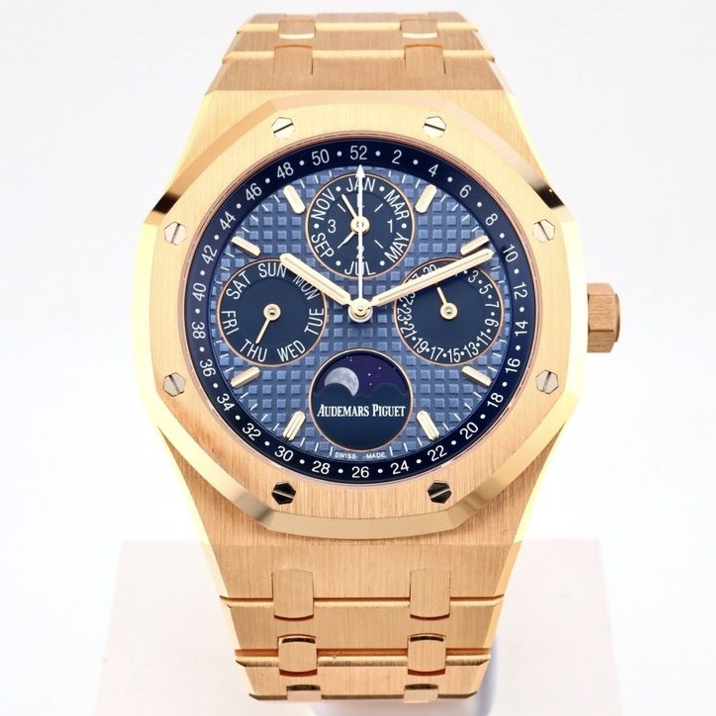 Audemars Piguet Royal Oak Perpetual Calendar 26574OR.OO.1220OR.03 - (4/32)