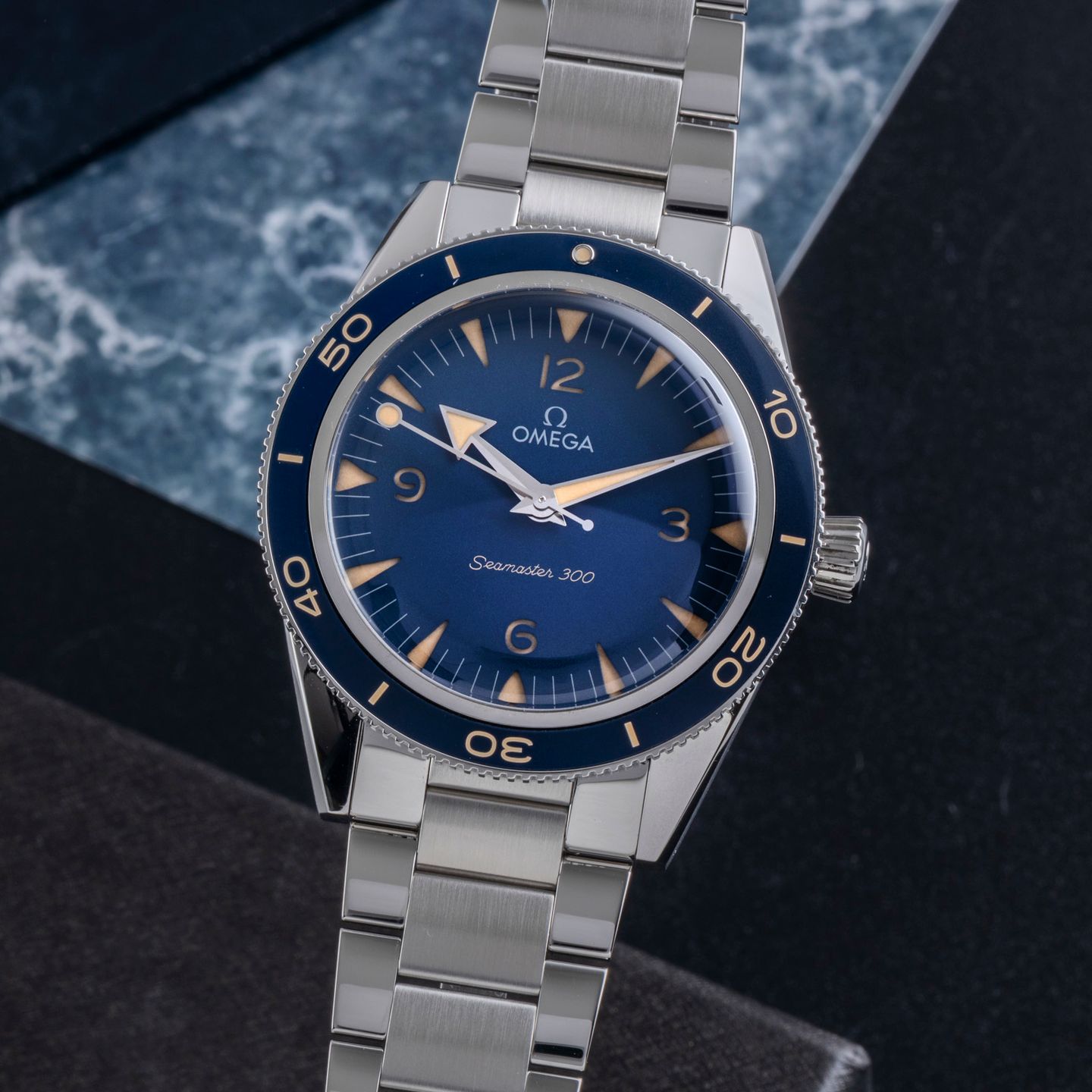 Omega Seamaster 300 234.30.41.21.03.001 - (3/8)