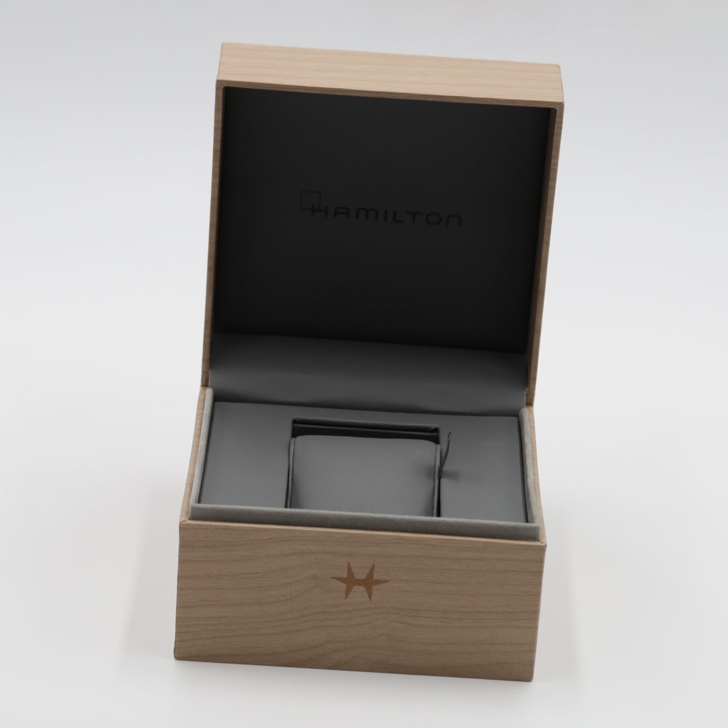 Hamilton Unknown H706050 (2024) - Black dial 42 mm Steel case (7/8)