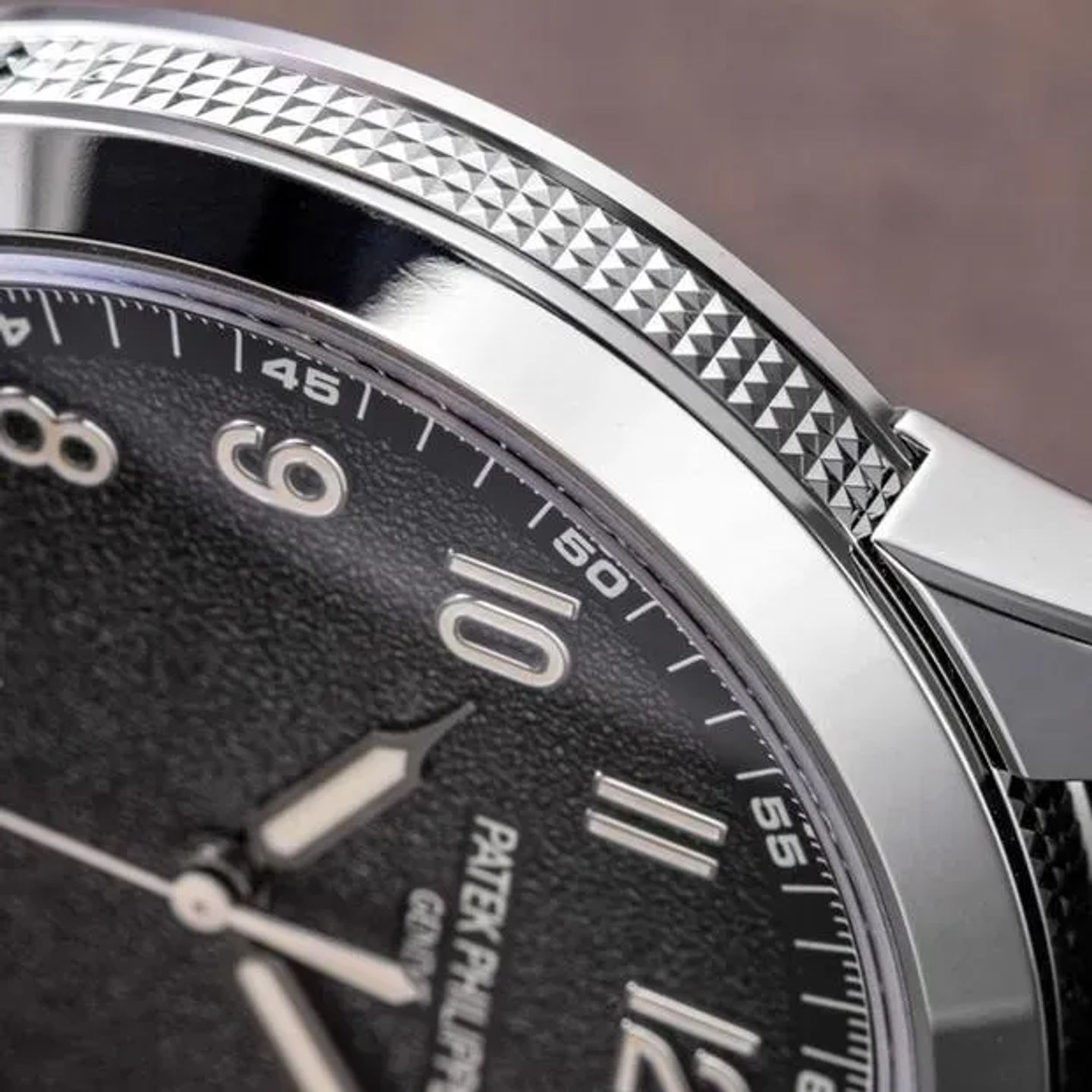 Patek Philippe Calatrava 5226G-001 - (3/6)