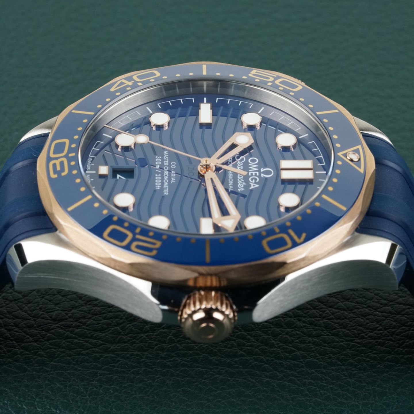Omega Seamaster Diver 300 M 210.22.42.20.03.002 - (4/8)