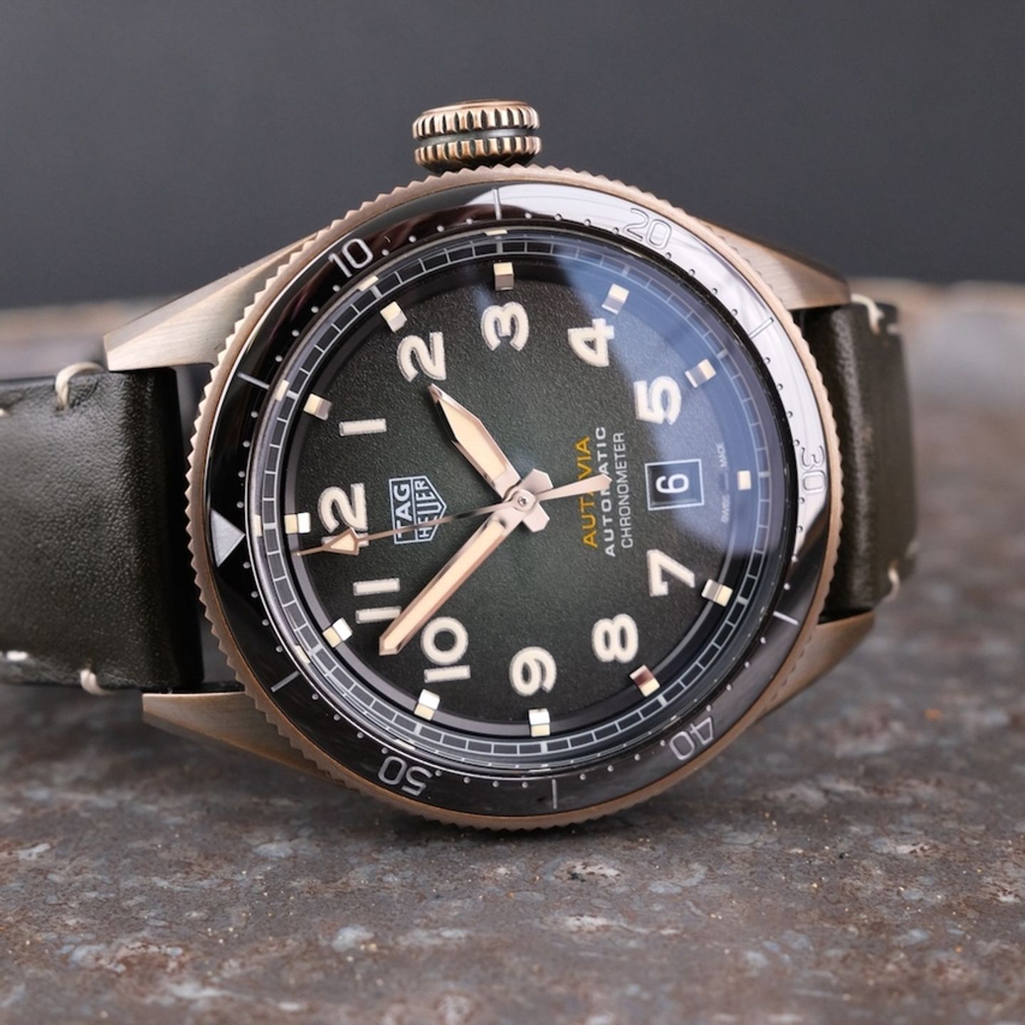 TAG Heuer Autavia WBE5190.FC8268 (2021) - Green dial 42 mm Bronze case (6/8)