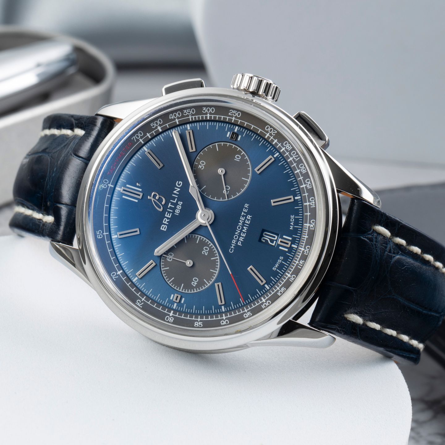 Breitling Premier AB0118A61C1A1 (Unknown (random serial)) - Blue dial 42 mm Steel case (2/8)