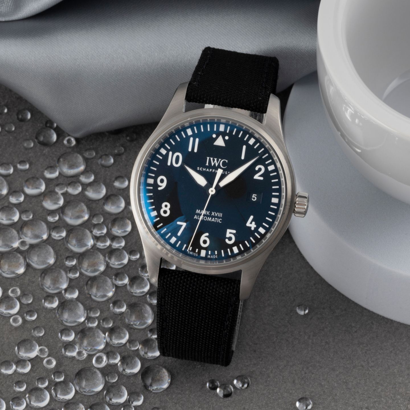 IWC Pilot Mark IW327001 (Onbekend (willekeurig serienummer)) - Zwart wijzerplaat 40mm Staal (1/8)