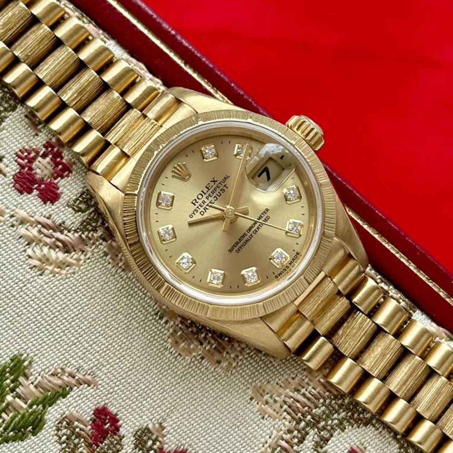 Rolex Lady-Datejust 69278 (1993) - Gold dial 26 mm Yellow Gold case (5/8)