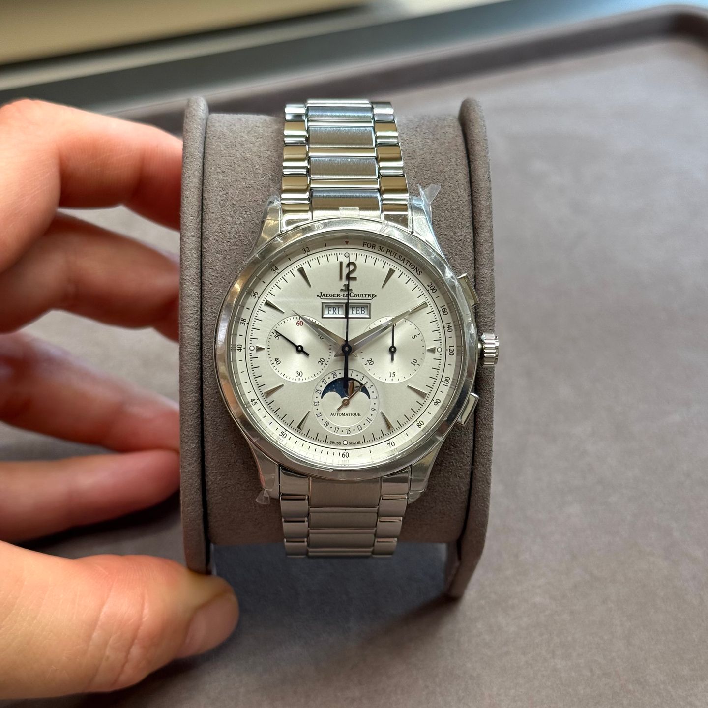 Jaeger-LeCoultre Master Control Q4138130 (2025) - Silver dial 40 mm Steel case (1/3)