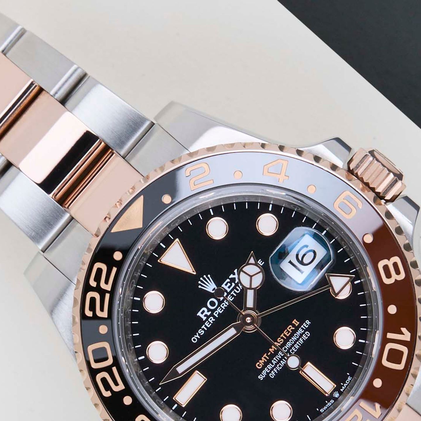 Rolex GMT-Master II 126711CHNR (2020) - Black dial 40 mm Gold/Steel case (3/8)