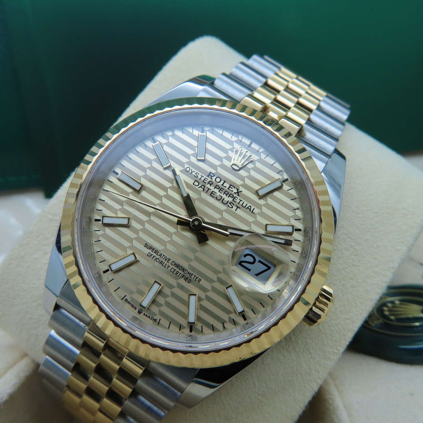 Rolex Datejust 36 126233 (2021) - 36 mm Gold/Steel case (5/8)