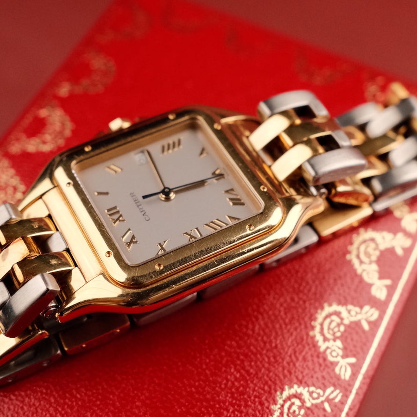 Cartier Panthère 1060 (Unknown (random serial)) - Silver dial 27 mm Yellow Gold case (3/8)