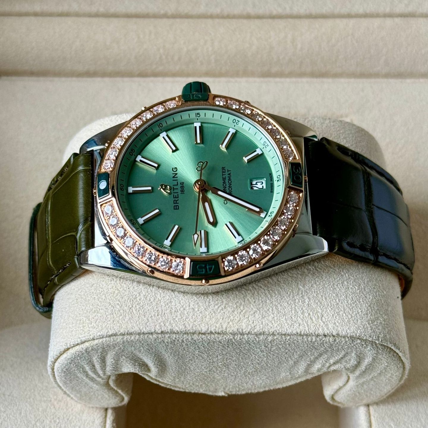 Breitling Chronomat 38 u17356 (2023) - Groen wijzerplaat 38mm Staal (5/7)