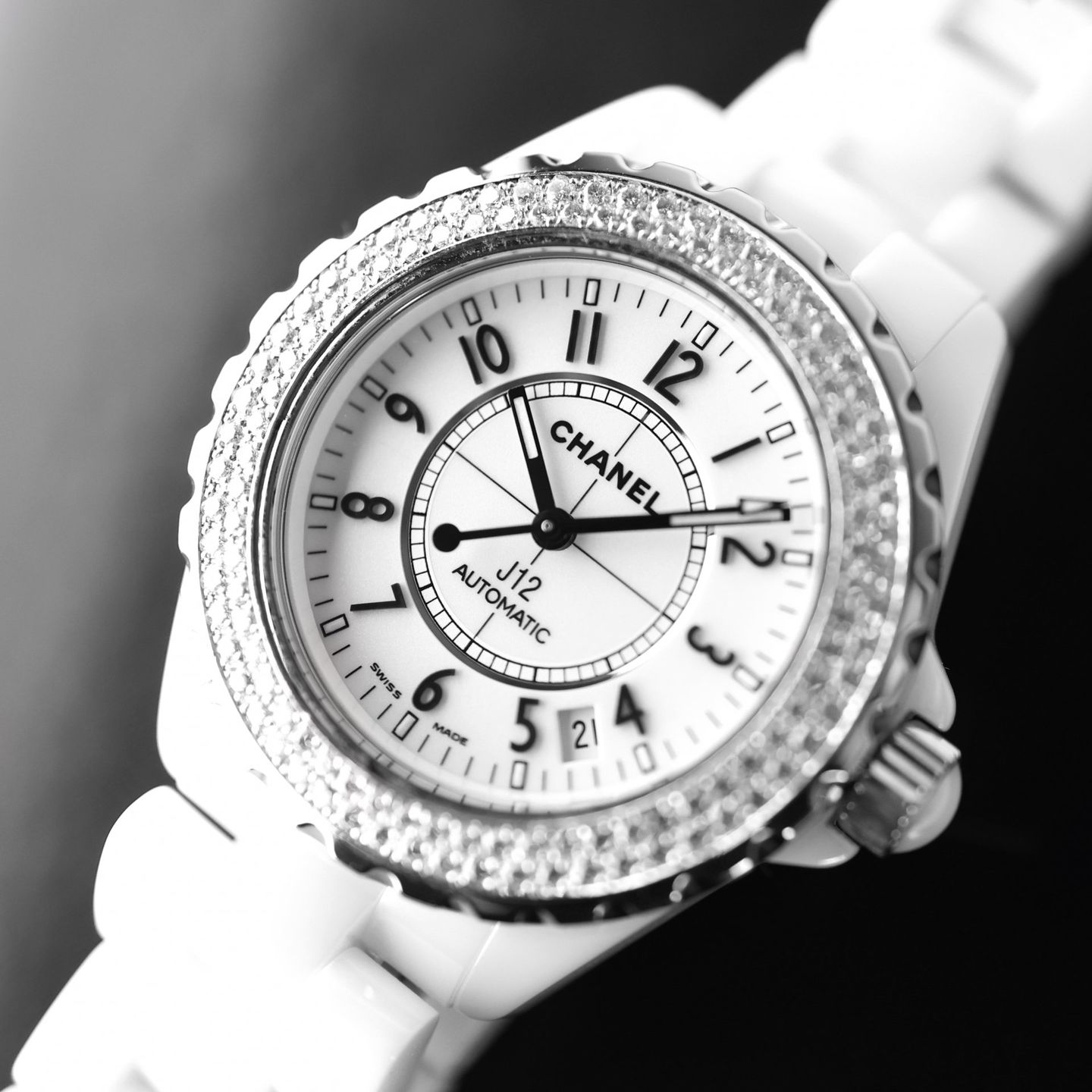 Chanel J12 H0970 (2006) - White dial 38 mm Ceramic case (5/6)
