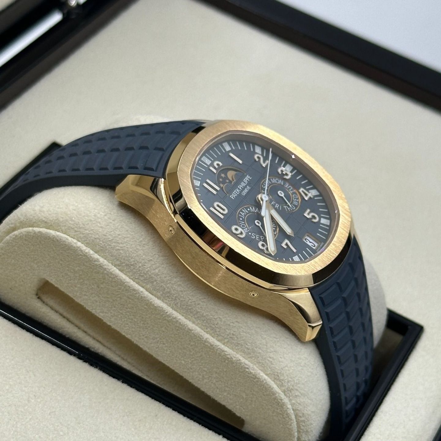 Patek Philippe Aquanaut 5261R-001 - (7/8)