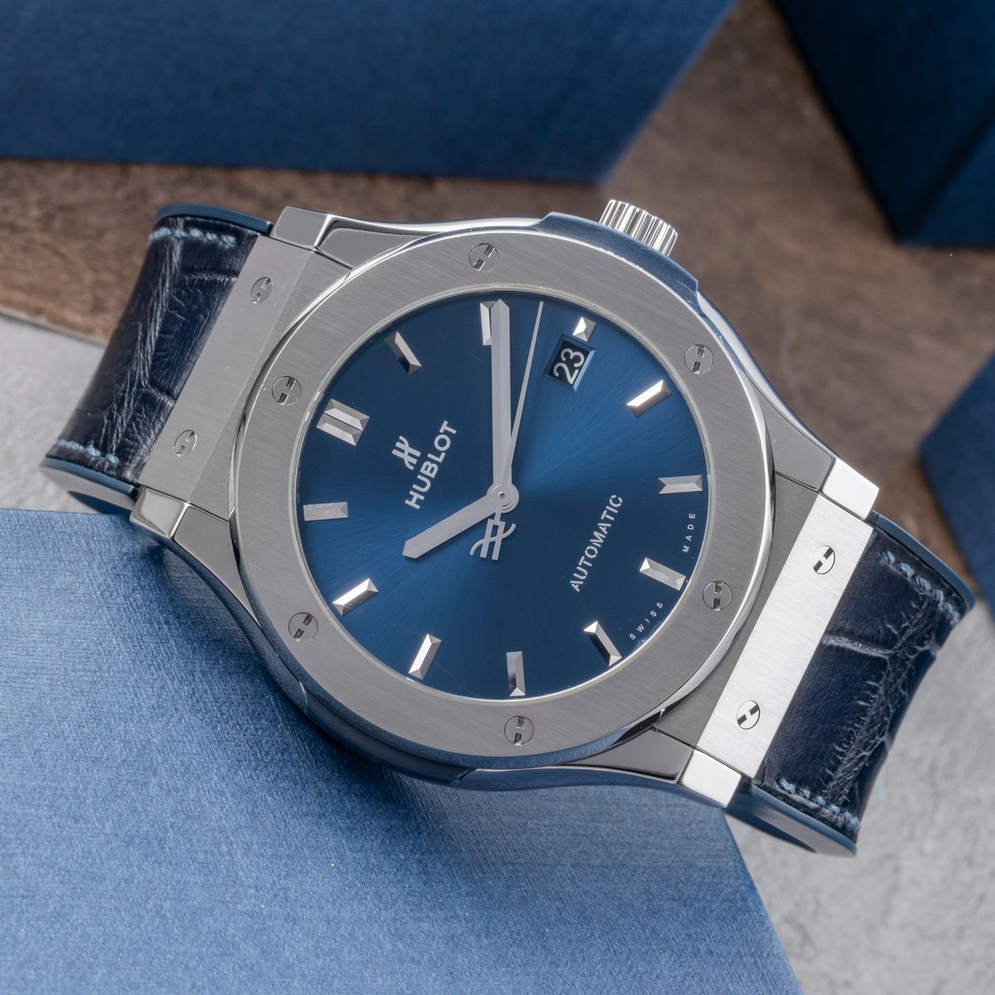 Hublot Classic Fusion Blue 511.NX.7170.LR - (2/8)