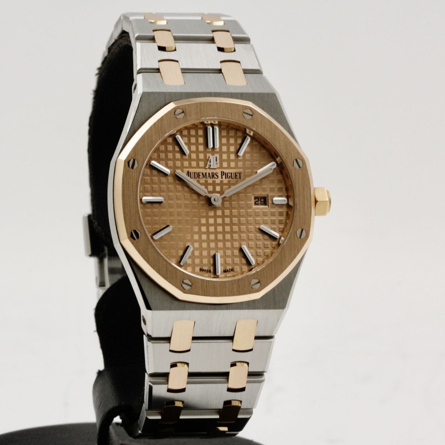 Audemars Piguet Royal Oak Lady 67650SR.OO.1261SR.01 (2018) - Roze wijzerplaat 33mm Goud/Staal (1/1)