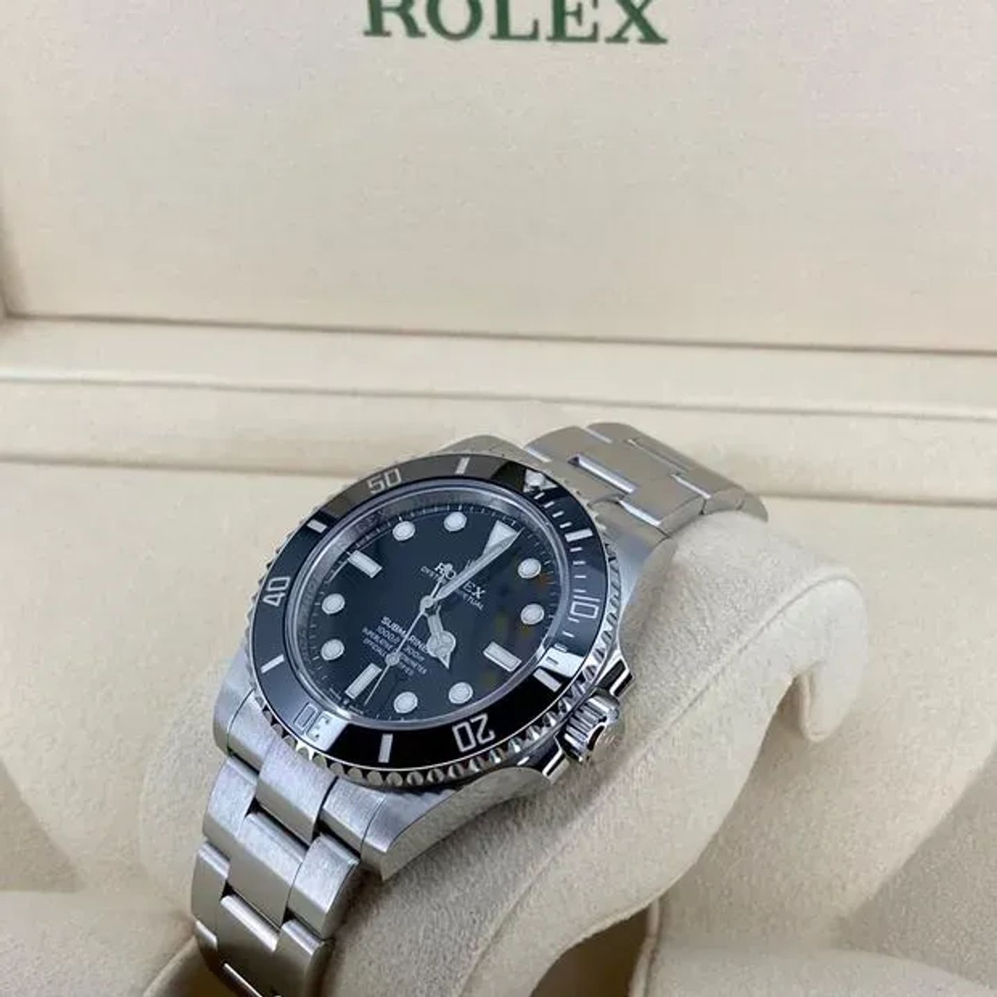 Rolex Submariner No Date 124060 - (3/6)