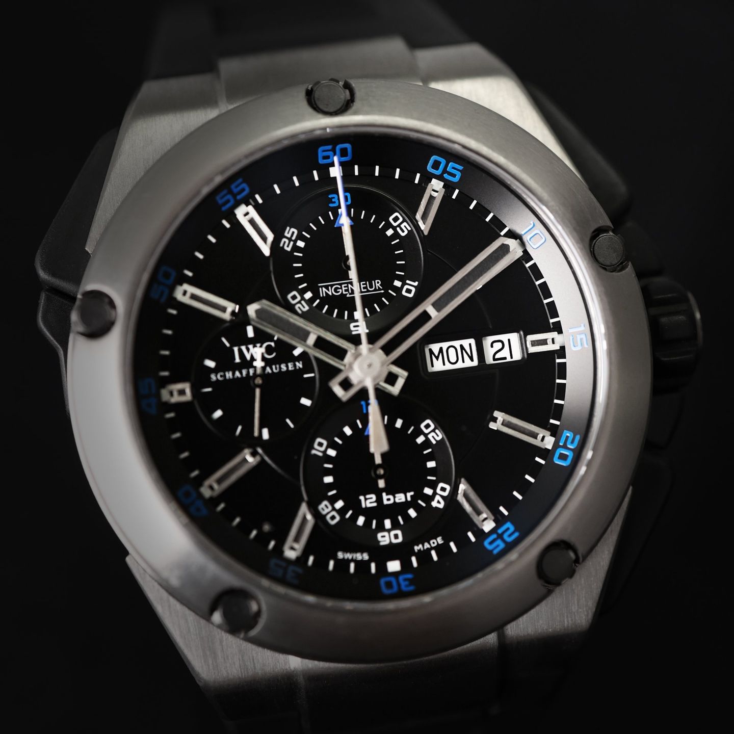 IWC Ingenieur Double Chronograph Titanium IW376501 (2011) - Black dial 45 mm Titanium case (2/3)