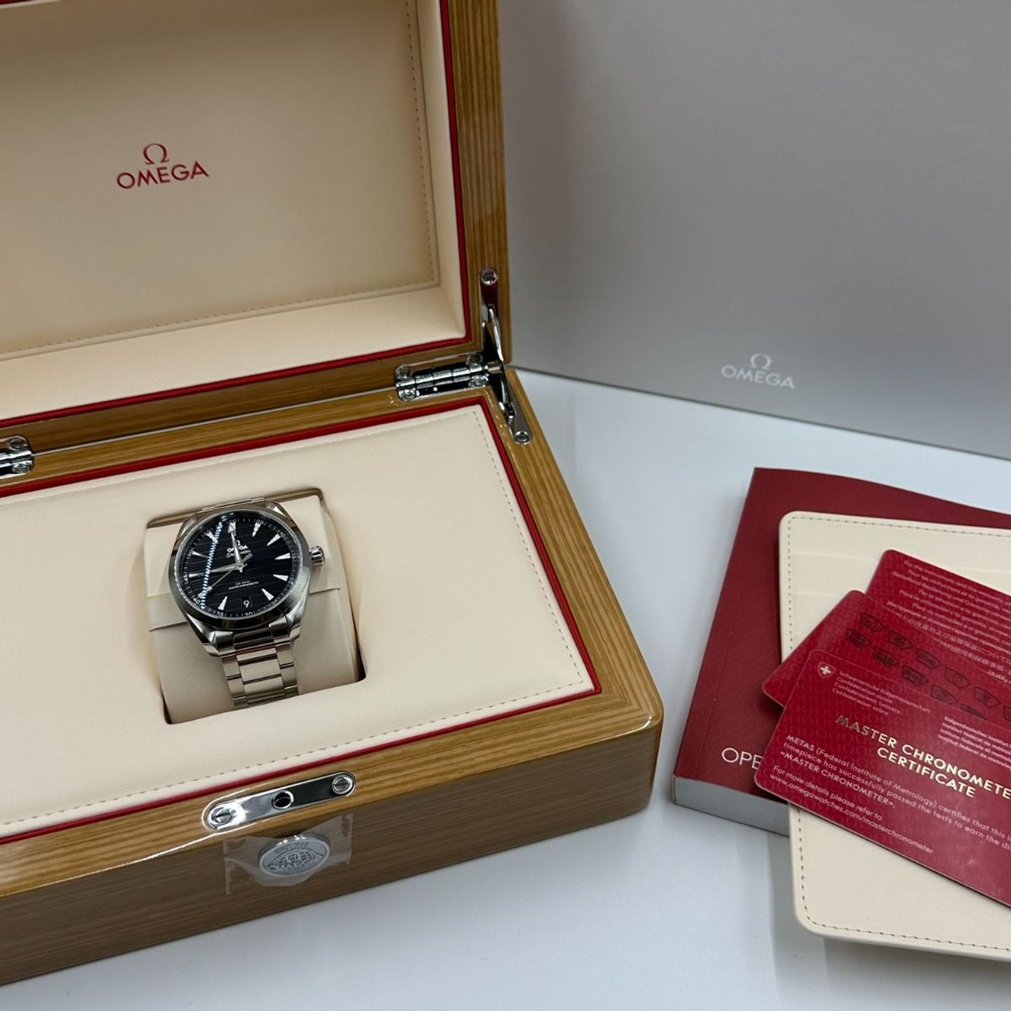 Omega Seamaster Aqua Terra 220.10.41.21.01.001 - (2/8)