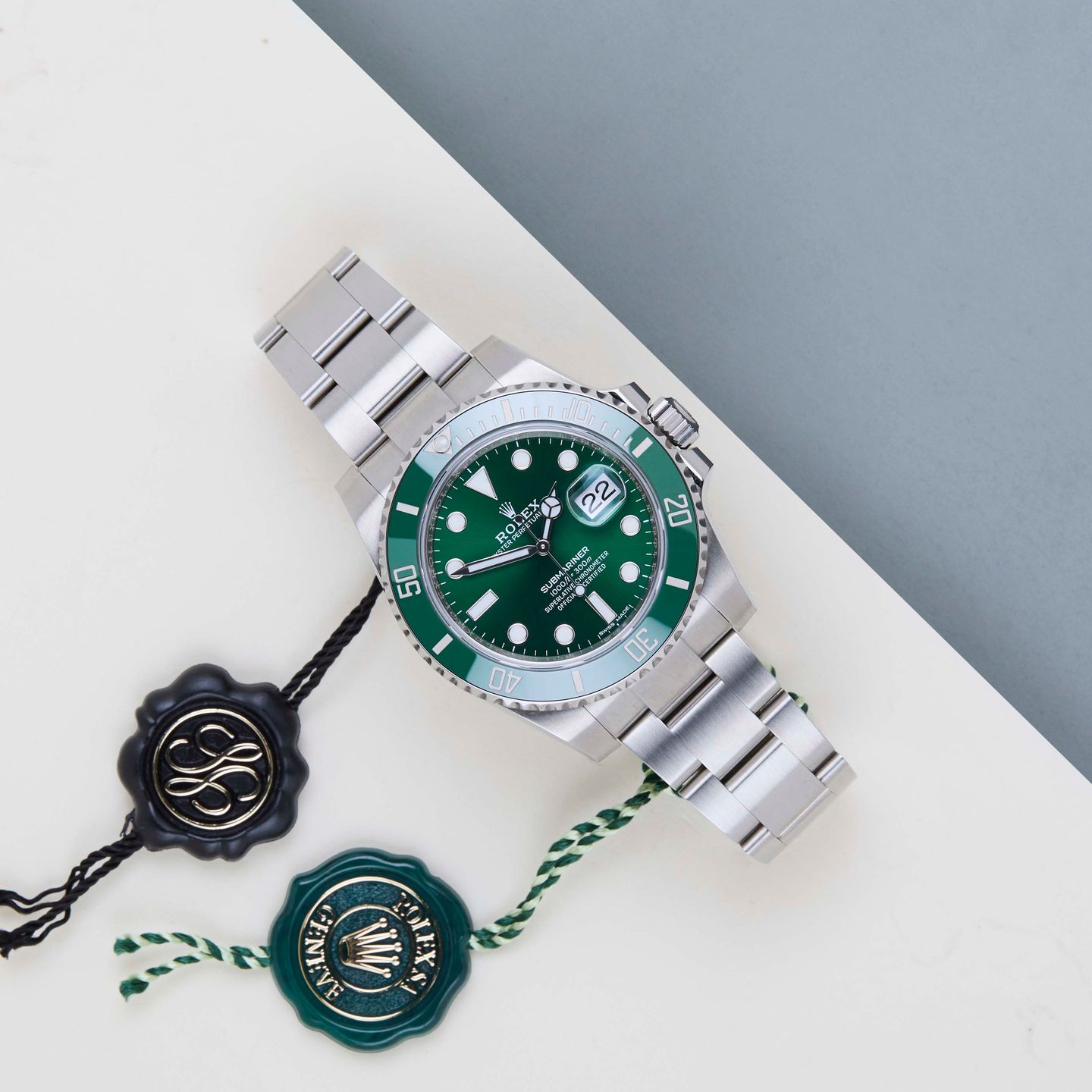 Rolex Submariner Date 116610LV (2019) - Green dial 40 mm Steel case (2/8)