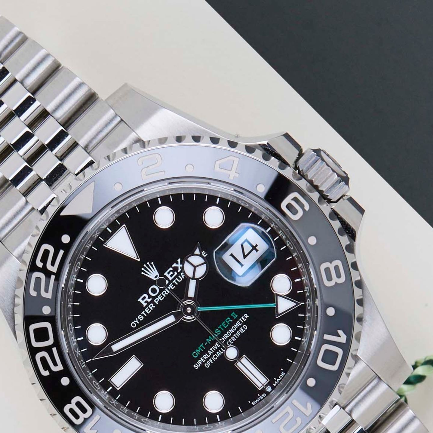 Rolex GMT-Master II 126710GRNR (2025) - Black dial 40 mm Steel case (3/8)