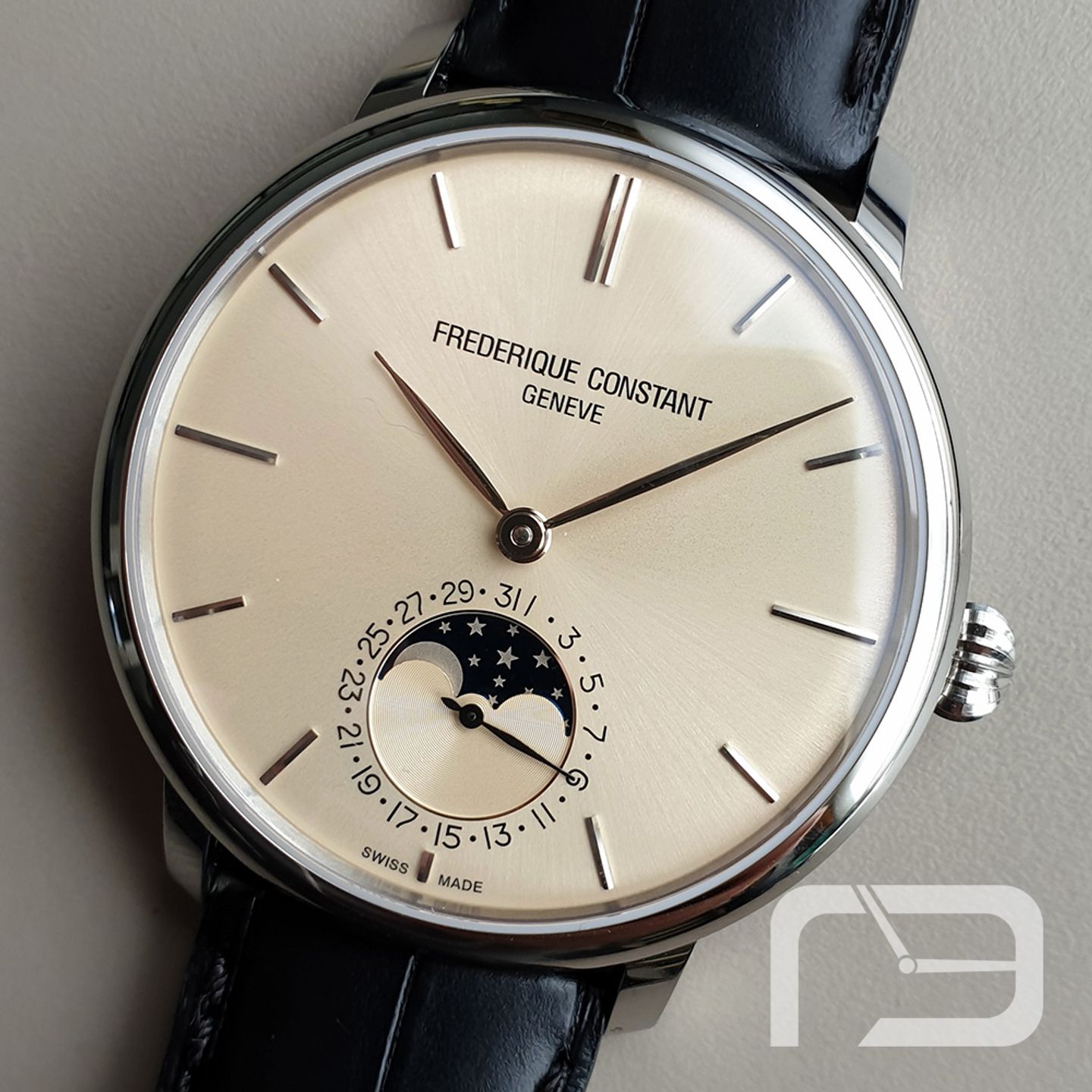 Frederique Constant Manufacture Slimline Moonphase FC-705BG4S6 (2024) - Blue dial 42 mm Steel case (1/8)