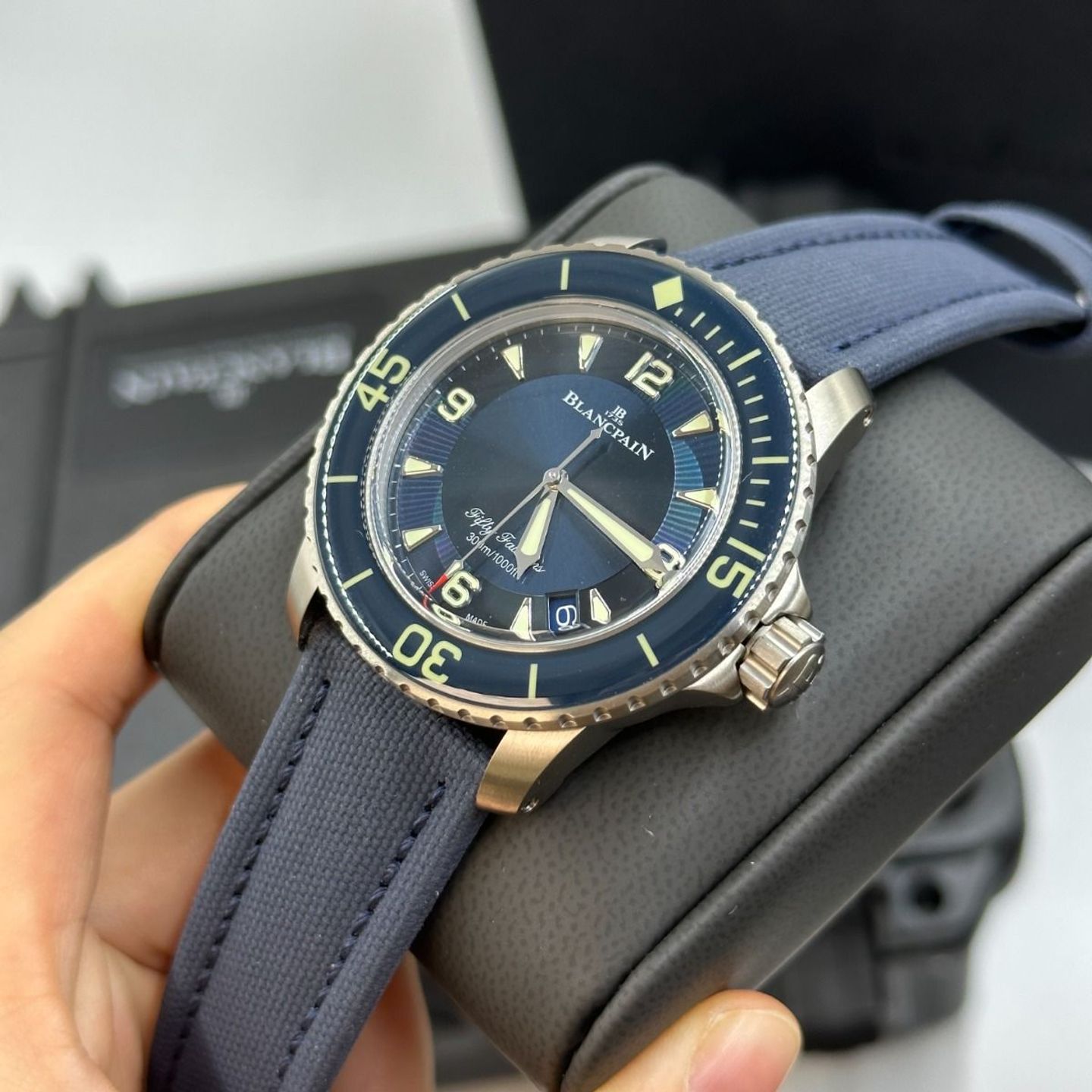 Blancpain Fifty Fathoms 5015-12B40-O52A (2024) - Blauw wijzerplaat 45mm Titanium (7/8)