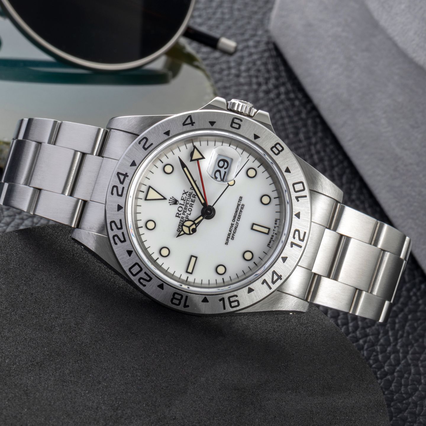 Rolex Explorer II 16570 - (2/8)