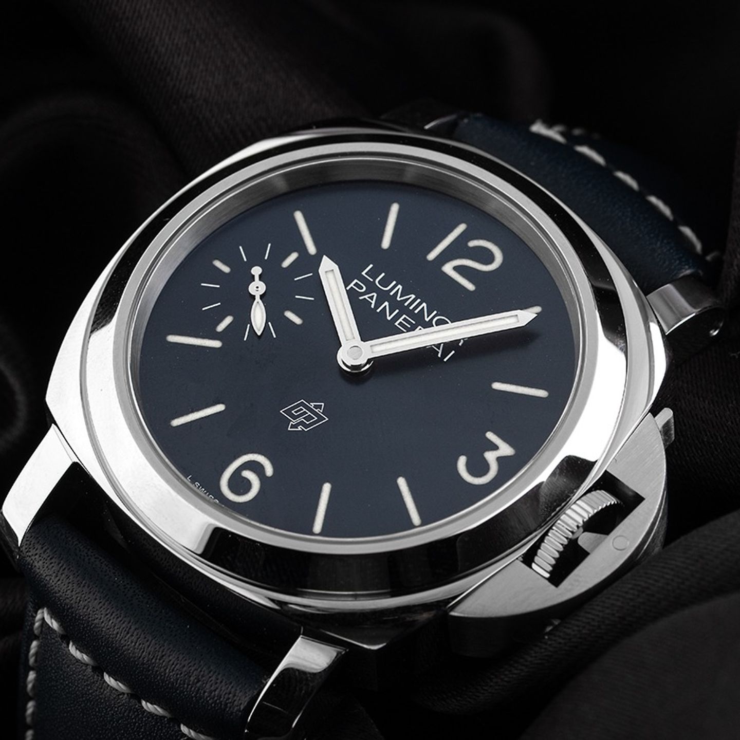 Panerai Luminor PAM01085 (2026) - Blauw wijzerplaat 44mm Staal (3/8)